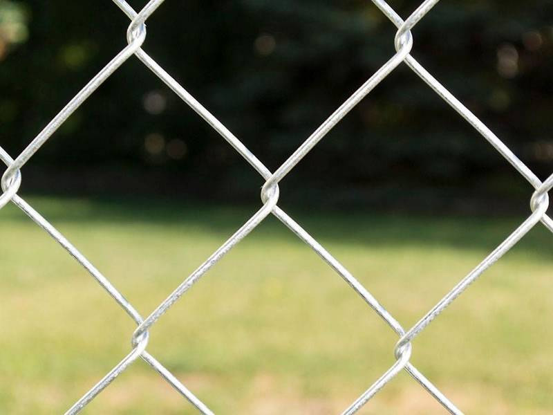 chain link wire fencing